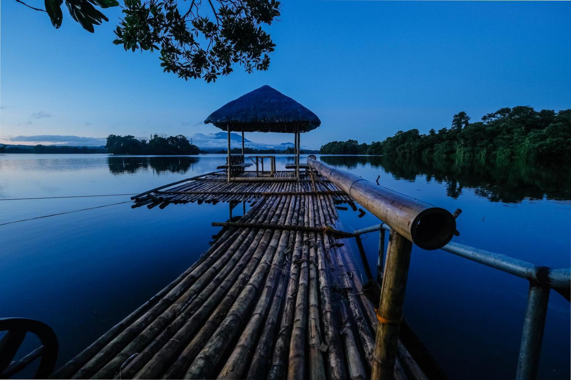 Almost Heaven Lake Resort By Cocotel Cavinti Екстер'єр фото