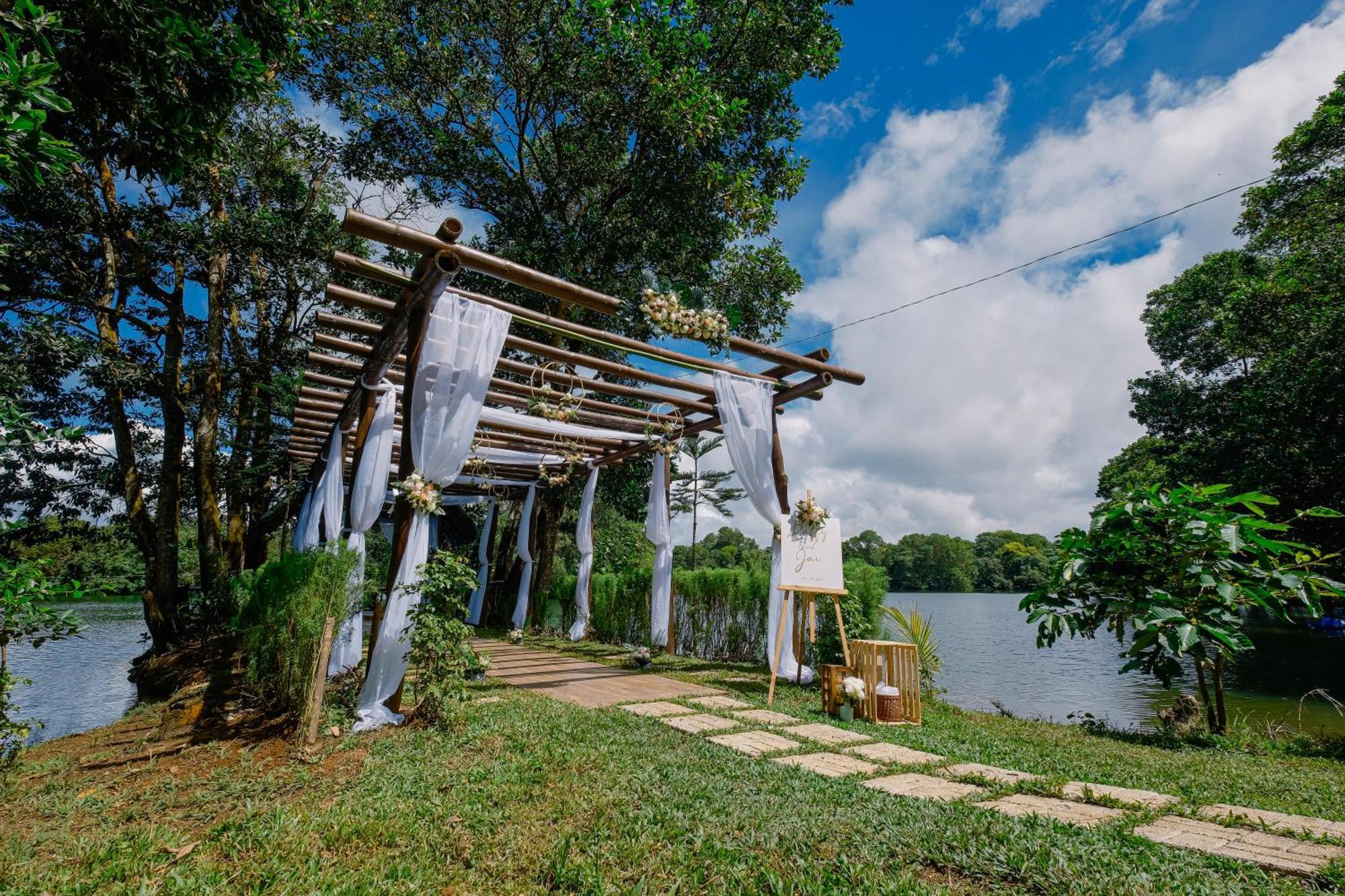 Almost Heaven Lake Resort By Cocotel Cavinti Екстер'єр фото